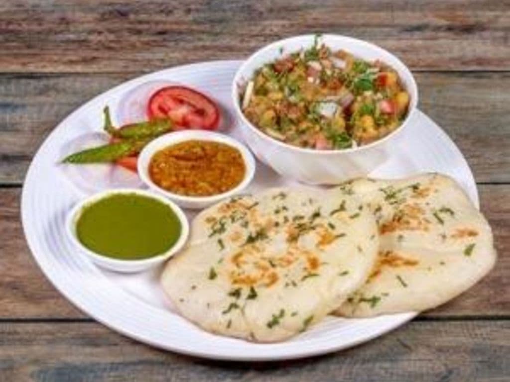 Matar Kulche