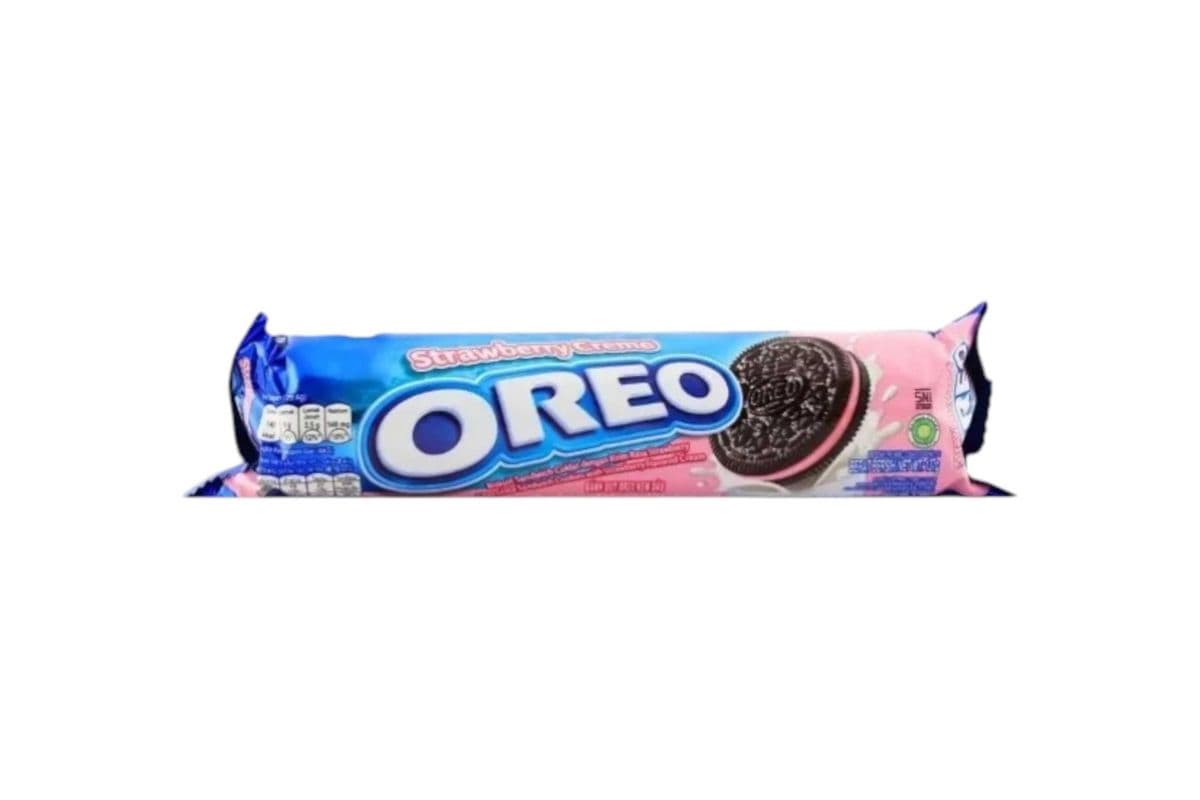 Oreo Strawberry Cream Flavour Sandwich Cookies (110.4gm) (467 Cal)