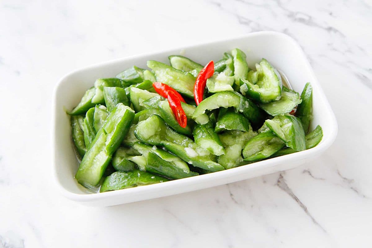 Cold Cucumbers in Garlic Sauce 涼拌小黃瓜
