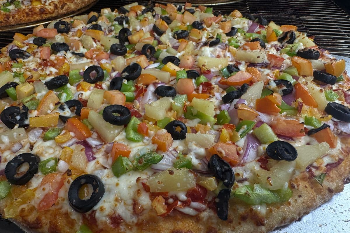 Mediterranean Pizza