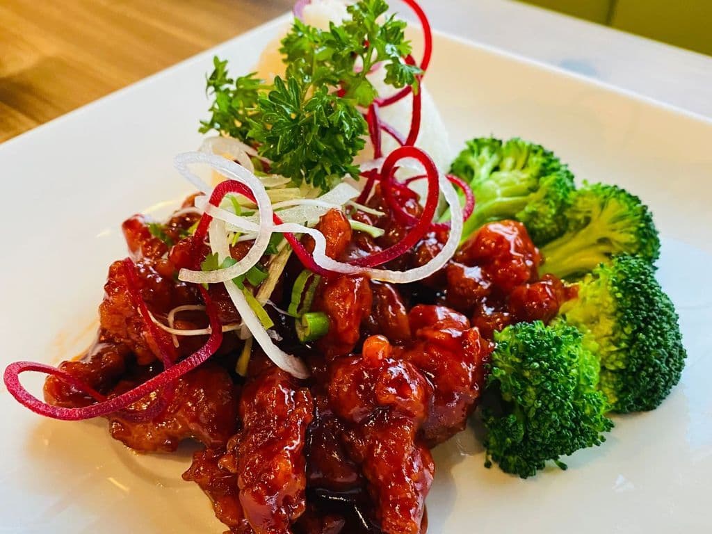 General Tao Chicken on Rice