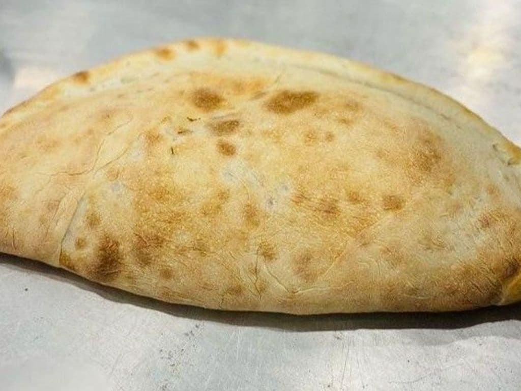 Burattino Signature Calzone - Giant (M) 12”