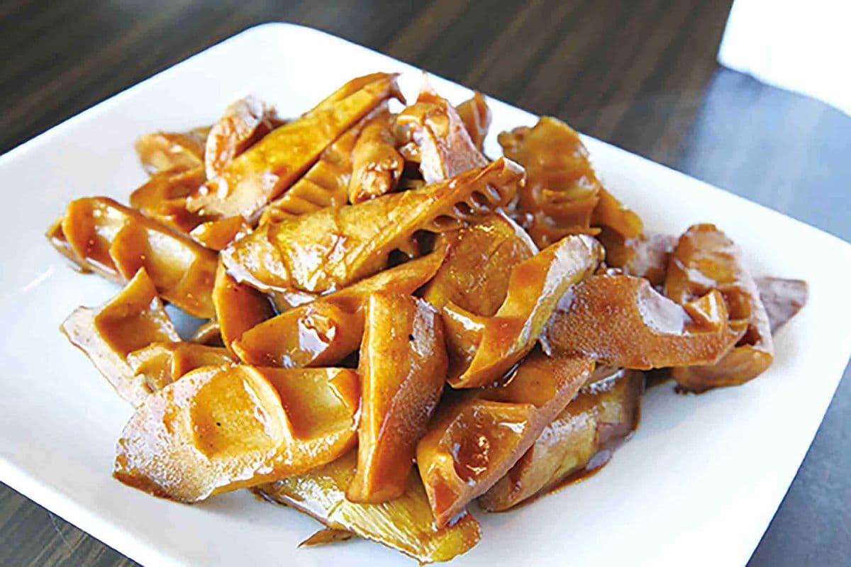 Stir-Fried Bamboo Shoots with House Blend Soy Sauce 油悶竹筍
