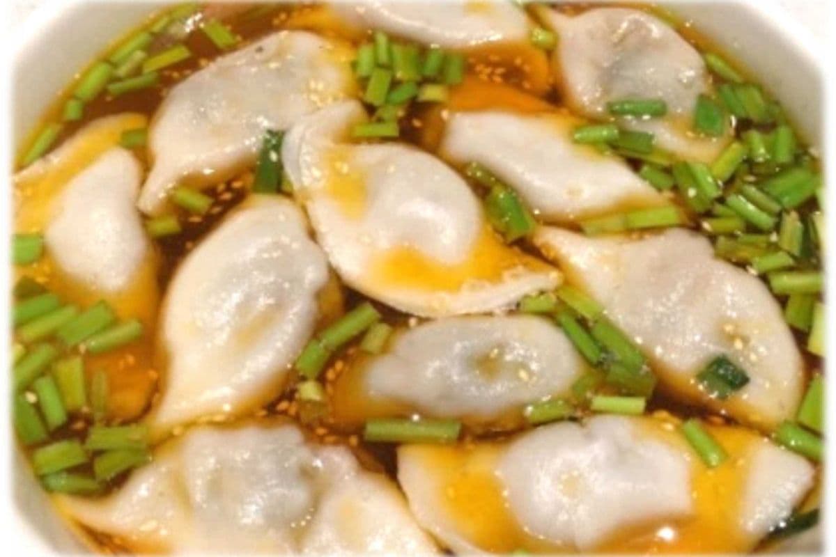 D15. Spicy and Tangy Dumplings (10 pcs)