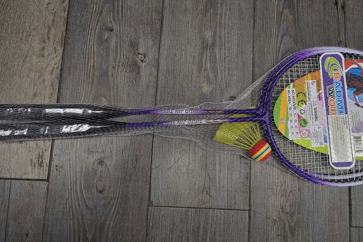 Badminton play set