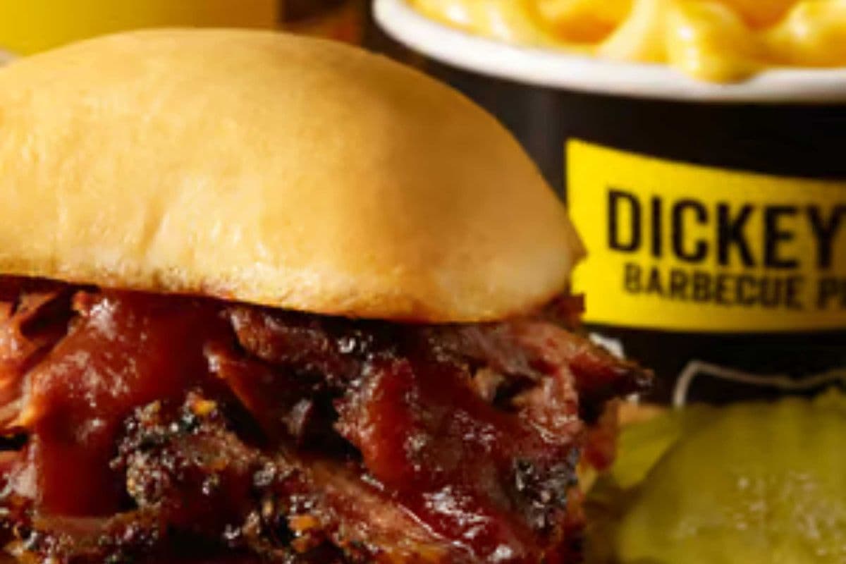 One Slider Kids' Meal