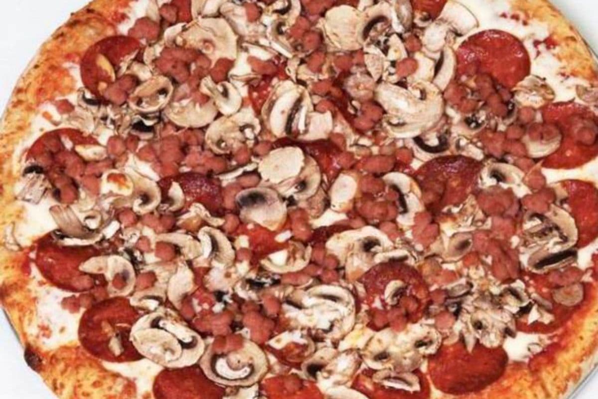 Large Canadian Pizza