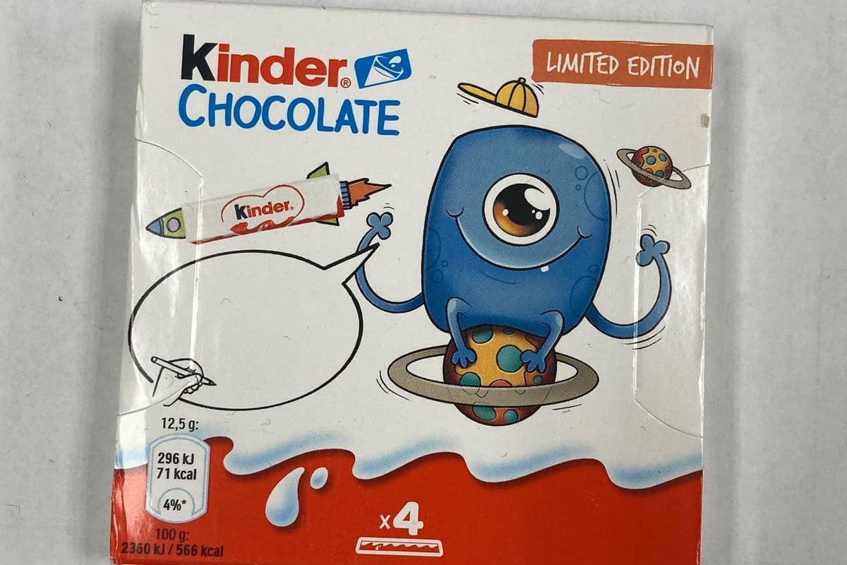 Kinder Chocolate Limited Edition - Out of stock (100g) (566 Cal)