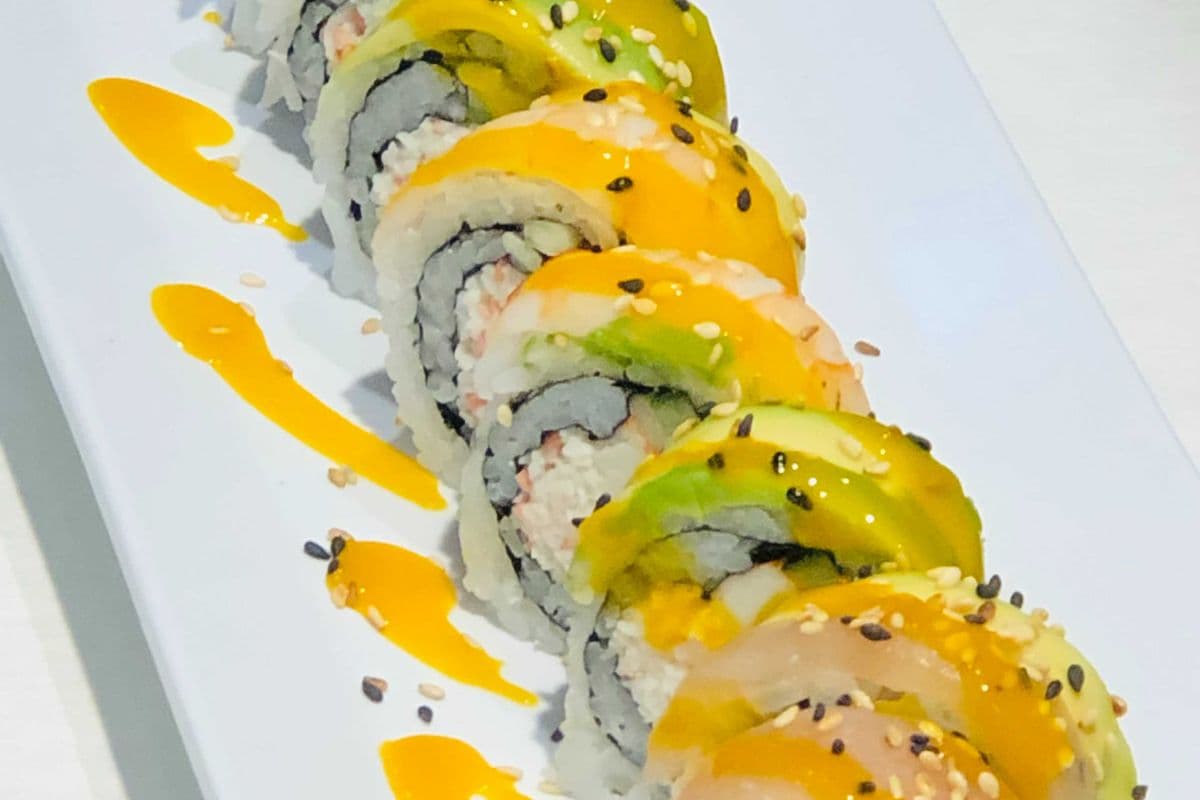134. Rainbow Roll (10 pcs)