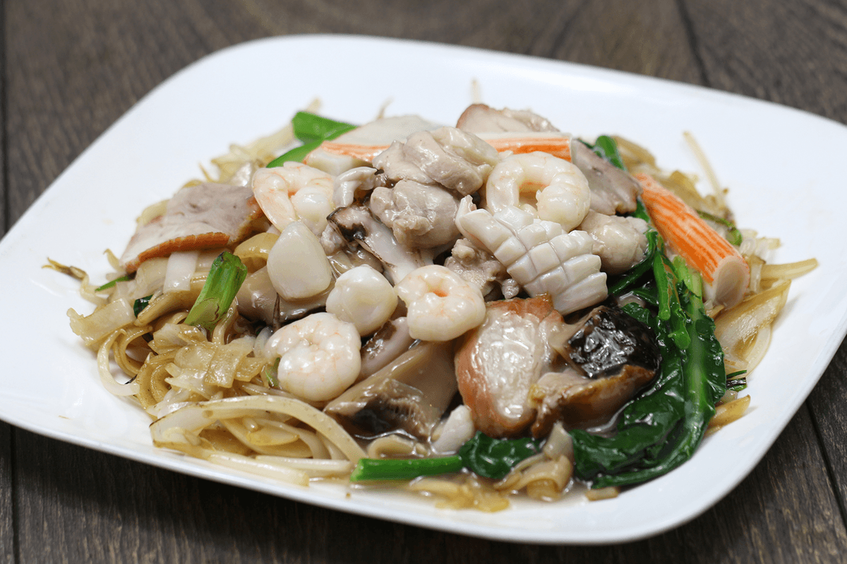 D06. Signature Pan-Fried Flat Noodles