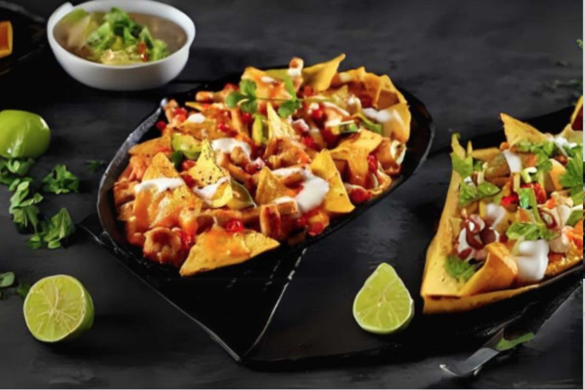 Cheesy Veg Nachos