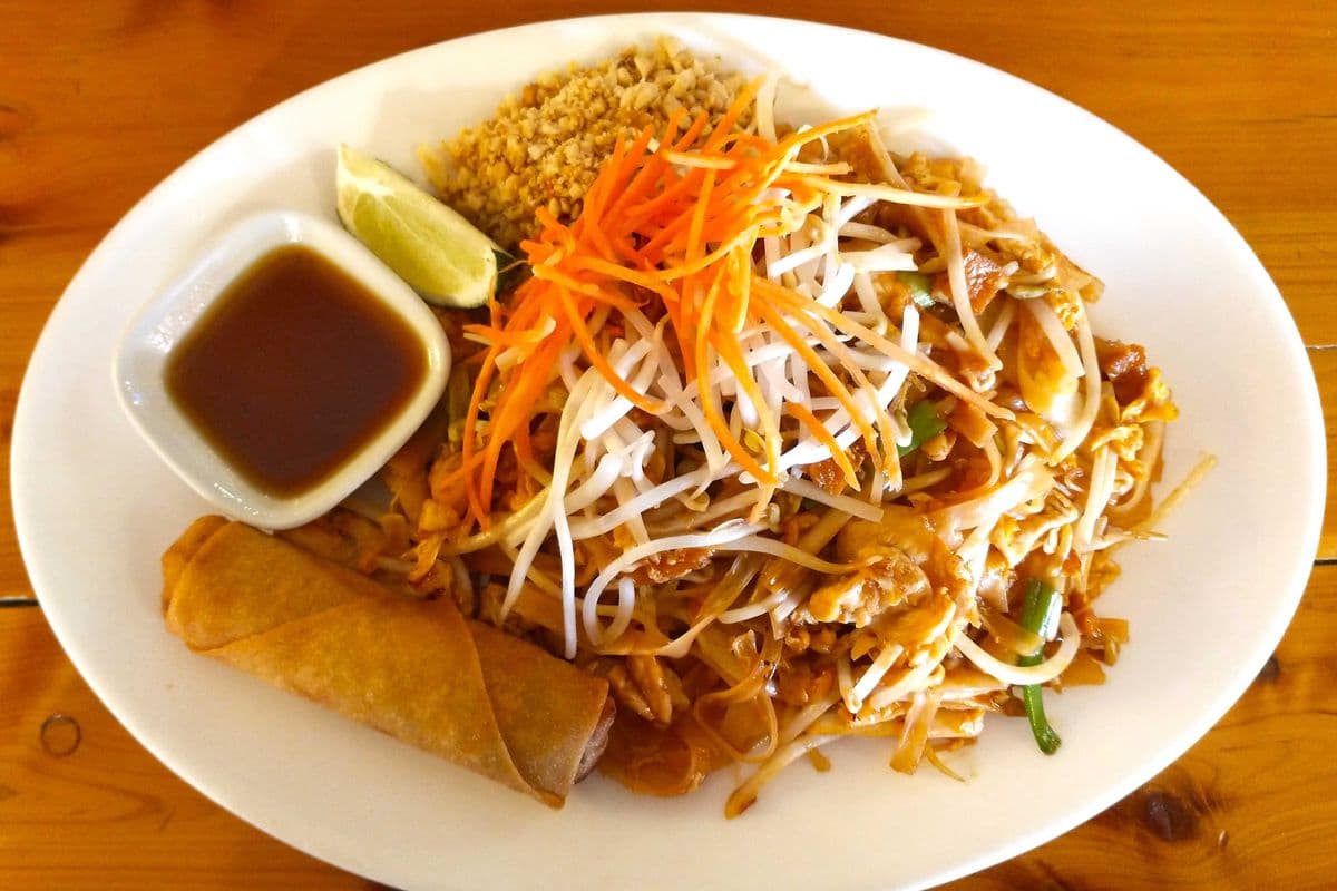 L10. Phad Thai Chicken