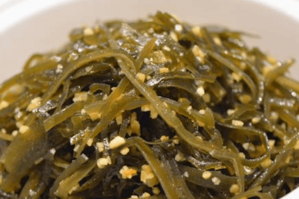 12. Seaweed with Mashed Garlic 蒜香海帶