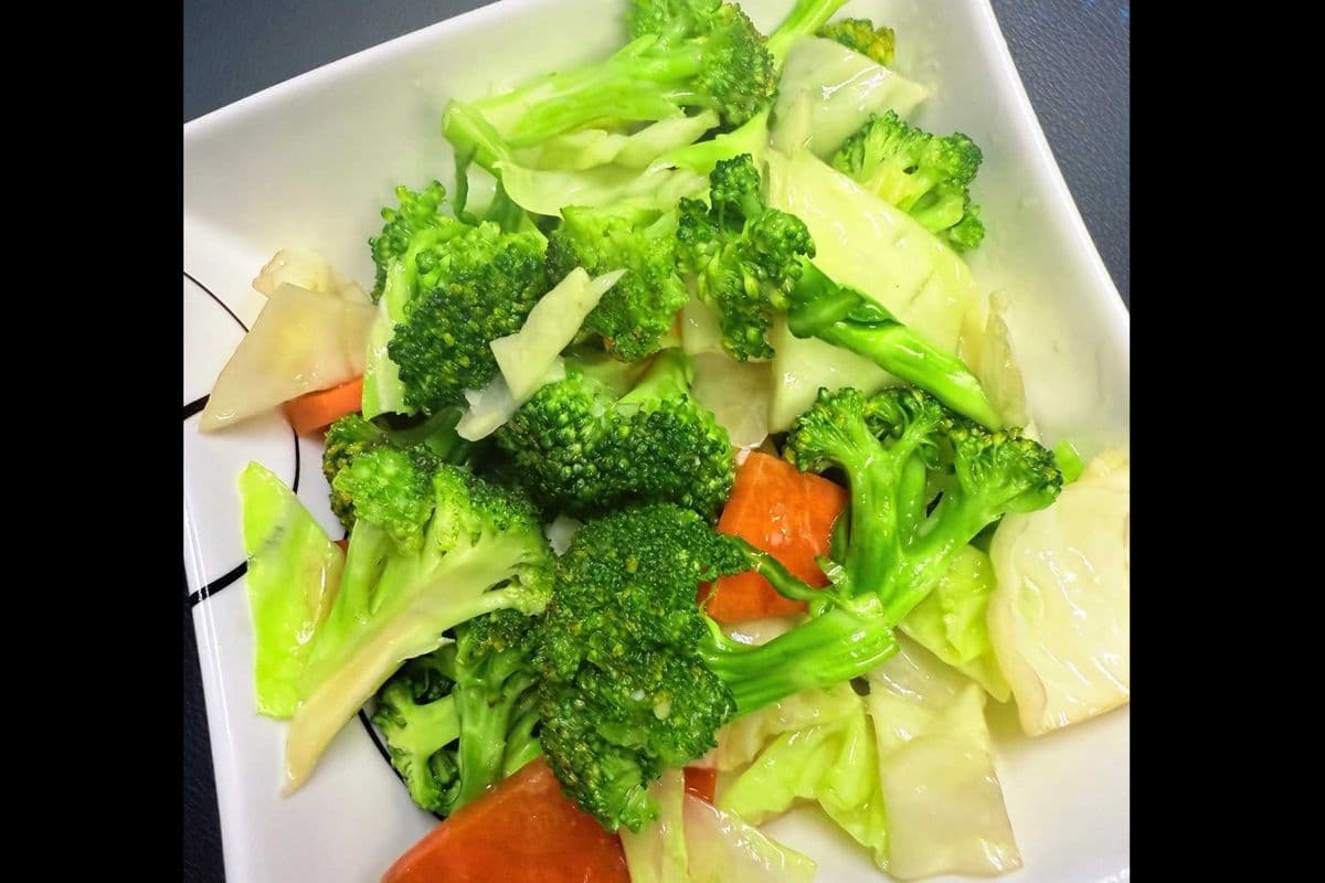 33. Garlic Broccoli 蒜蓉西蘭花