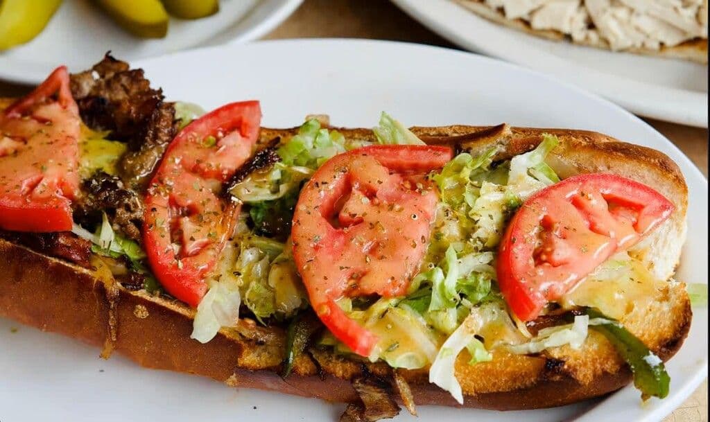 Steak and Mushroom Sub / Sous-marin au steak et champignons