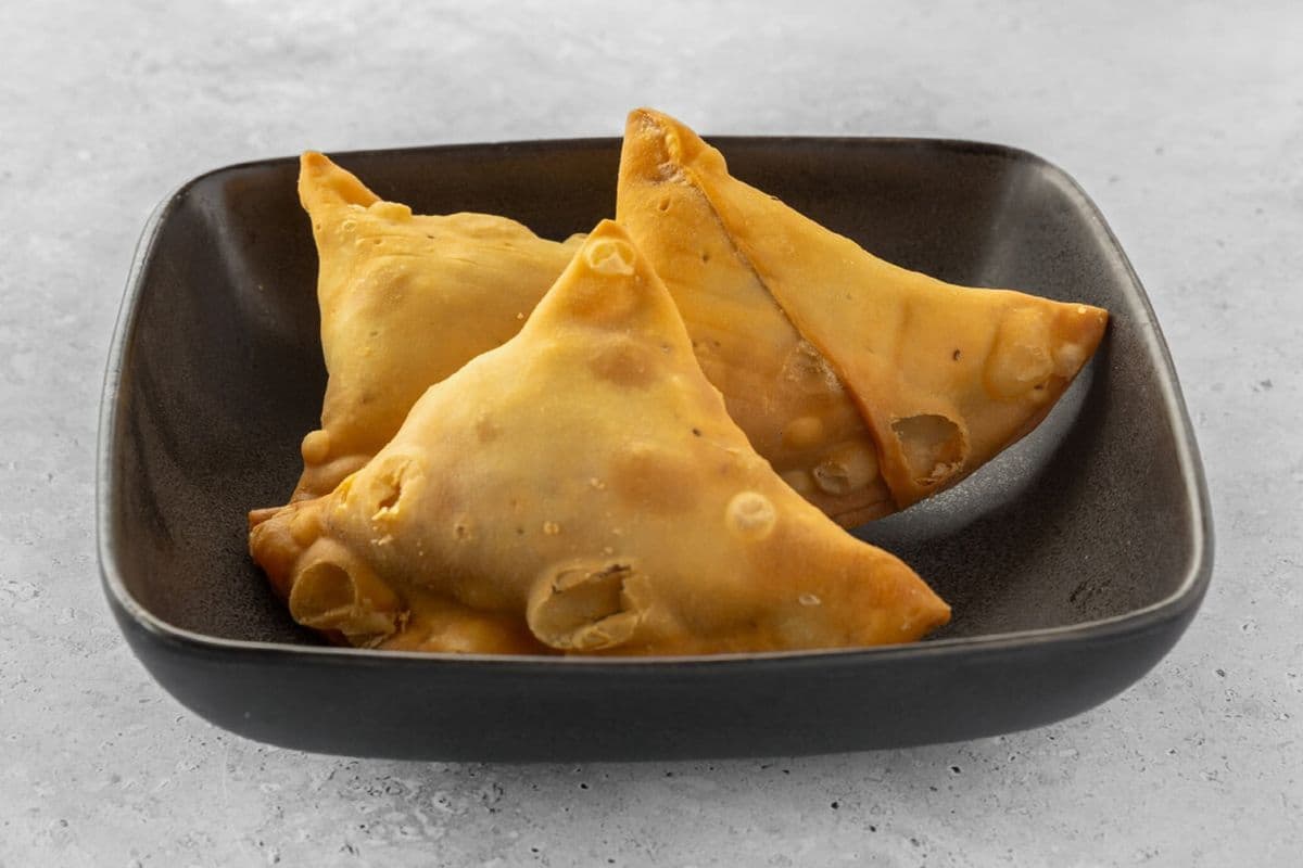 Three Samosa