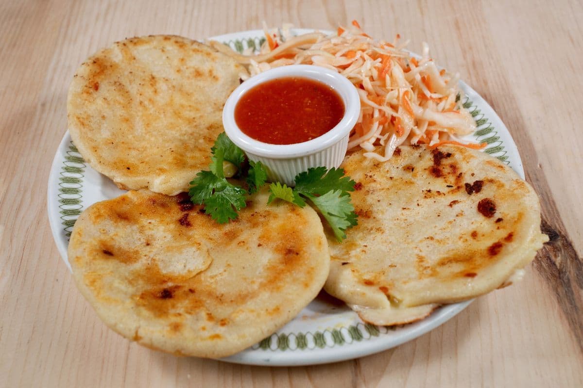 Revuelta - Queso y Cerdo (Cheese and Pork)