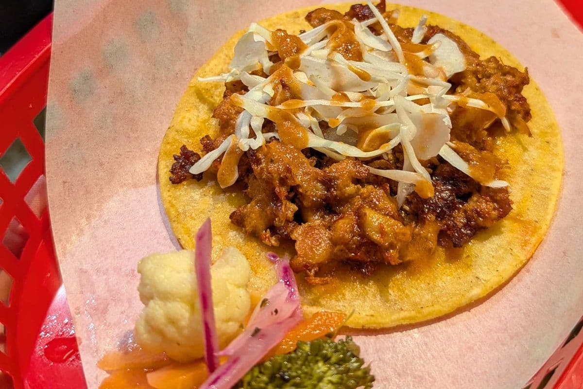 Chicharron prensado taco (1 pc).