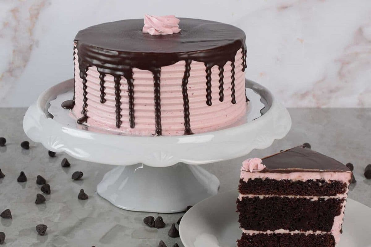 Chocolate Cake with Raspberry Buttercream 6"