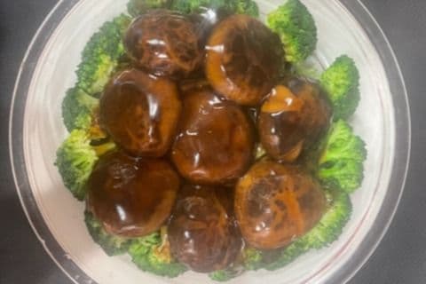 Mushroom with Season Vegetable 北菇時菜
