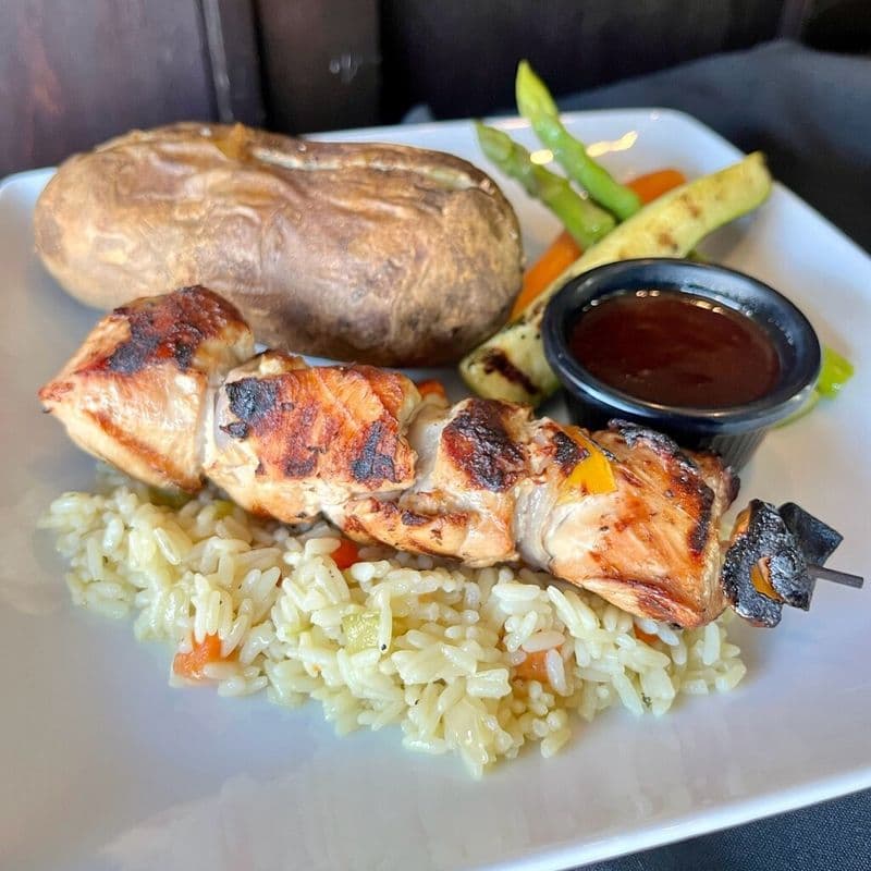 Brochette de poulet / Chicken skewer