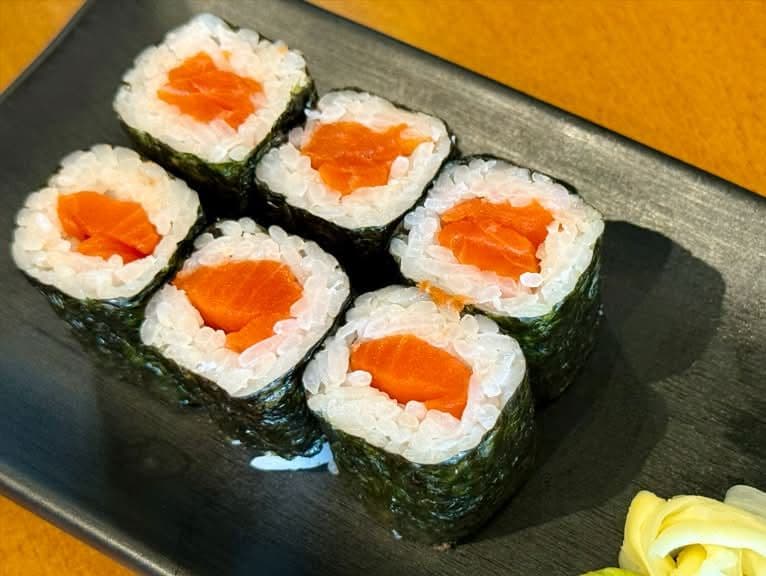 Wild Salmon Maki (6pcs)