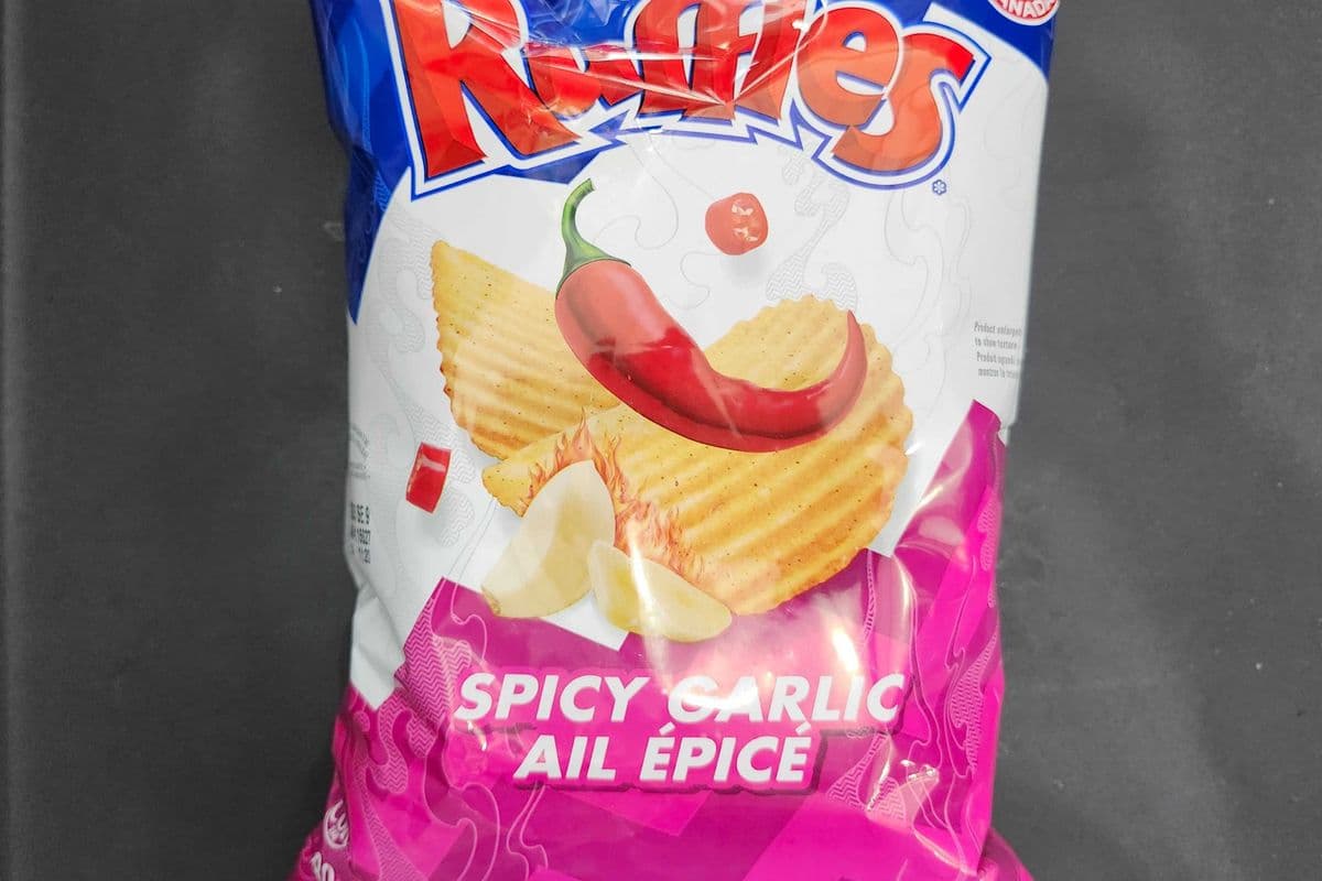 Ruffles Ail épicées / Spicy Galic Ruffles 180g