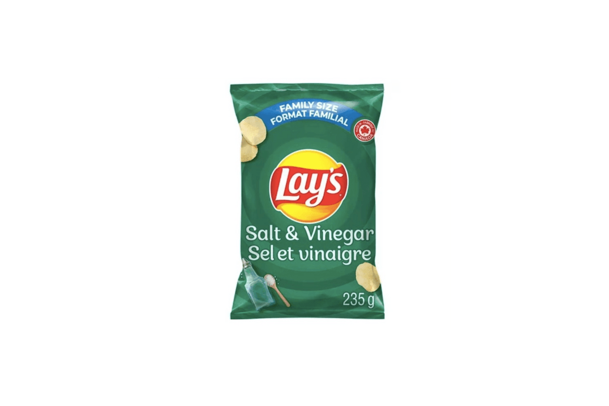 Lay's Salt & Vinegar Chips (235 g)