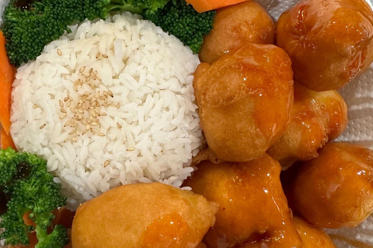 24. Chicken Balls (10 Pcs)