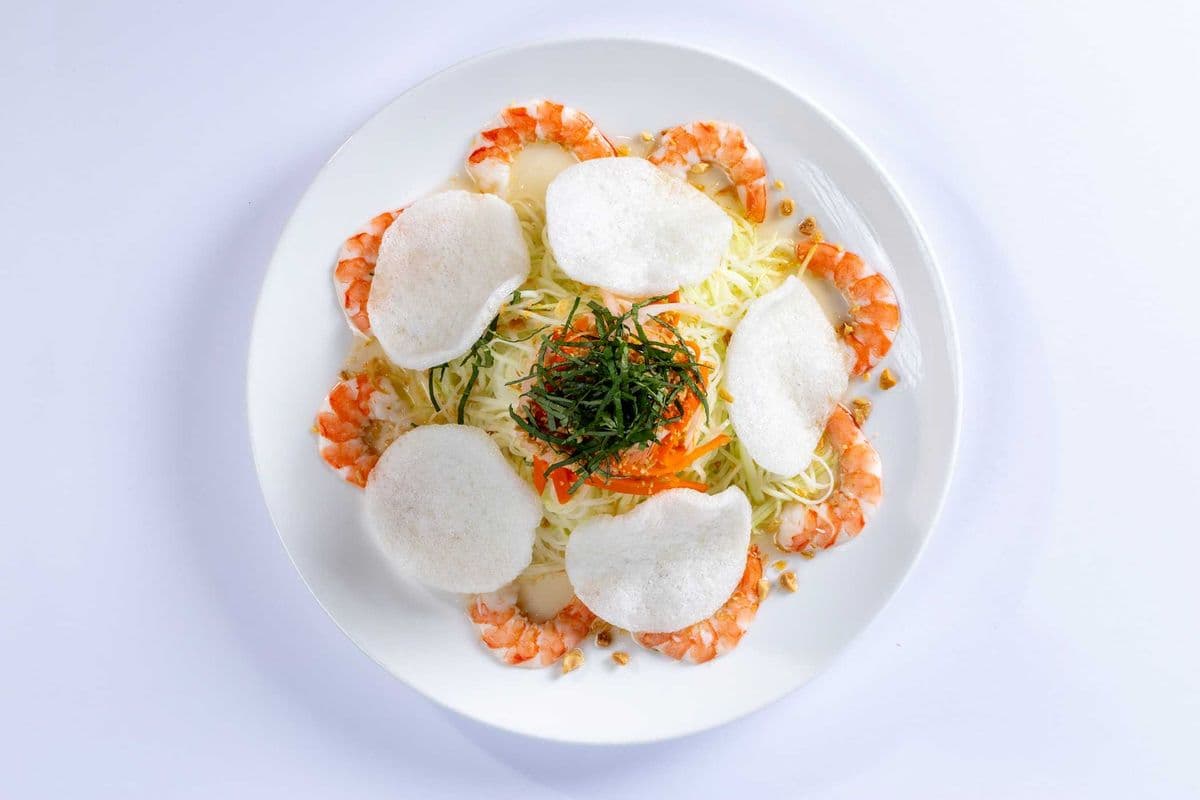 6. Green Papaya Salad with Prawns / (Goi Du Du)