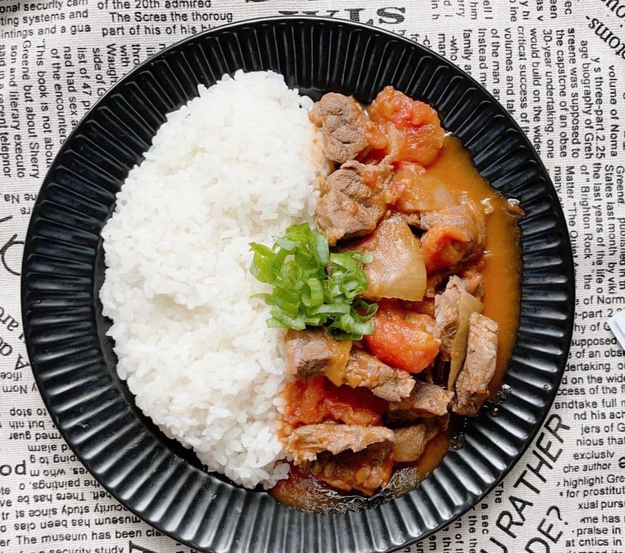 Beef & Tomato on Steamed Rice / 蕃茄牛肉飯