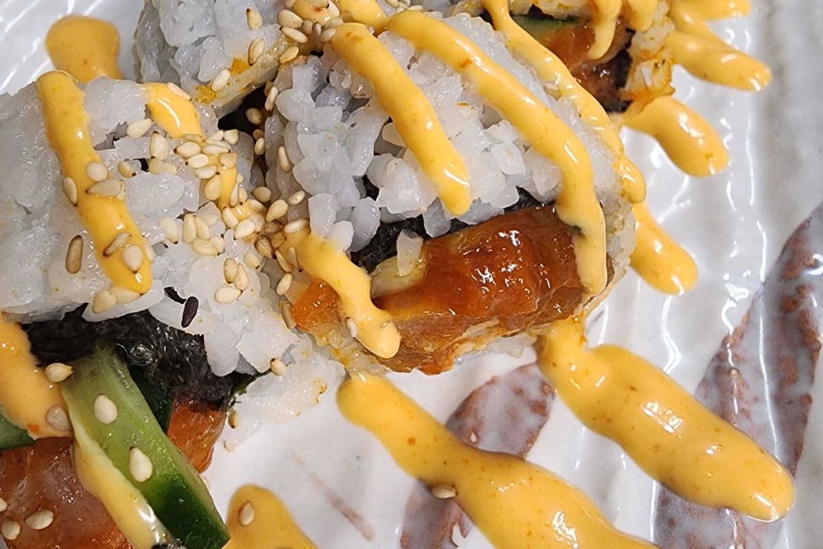 Spicy Tuna Roll (8pcs)