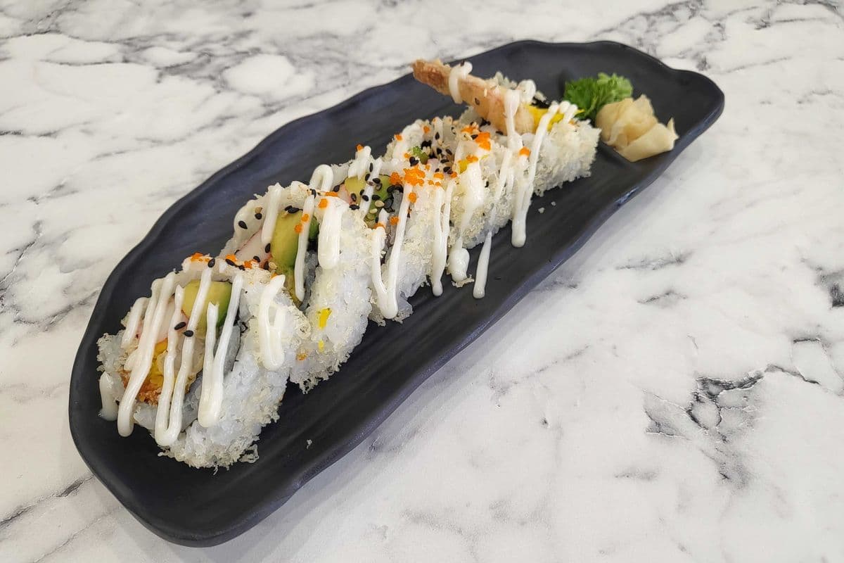 R18. Mango Tango Roll (5 pcs)