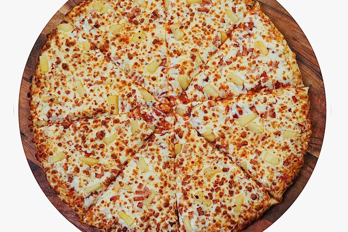Medium Hawaiian Pizza