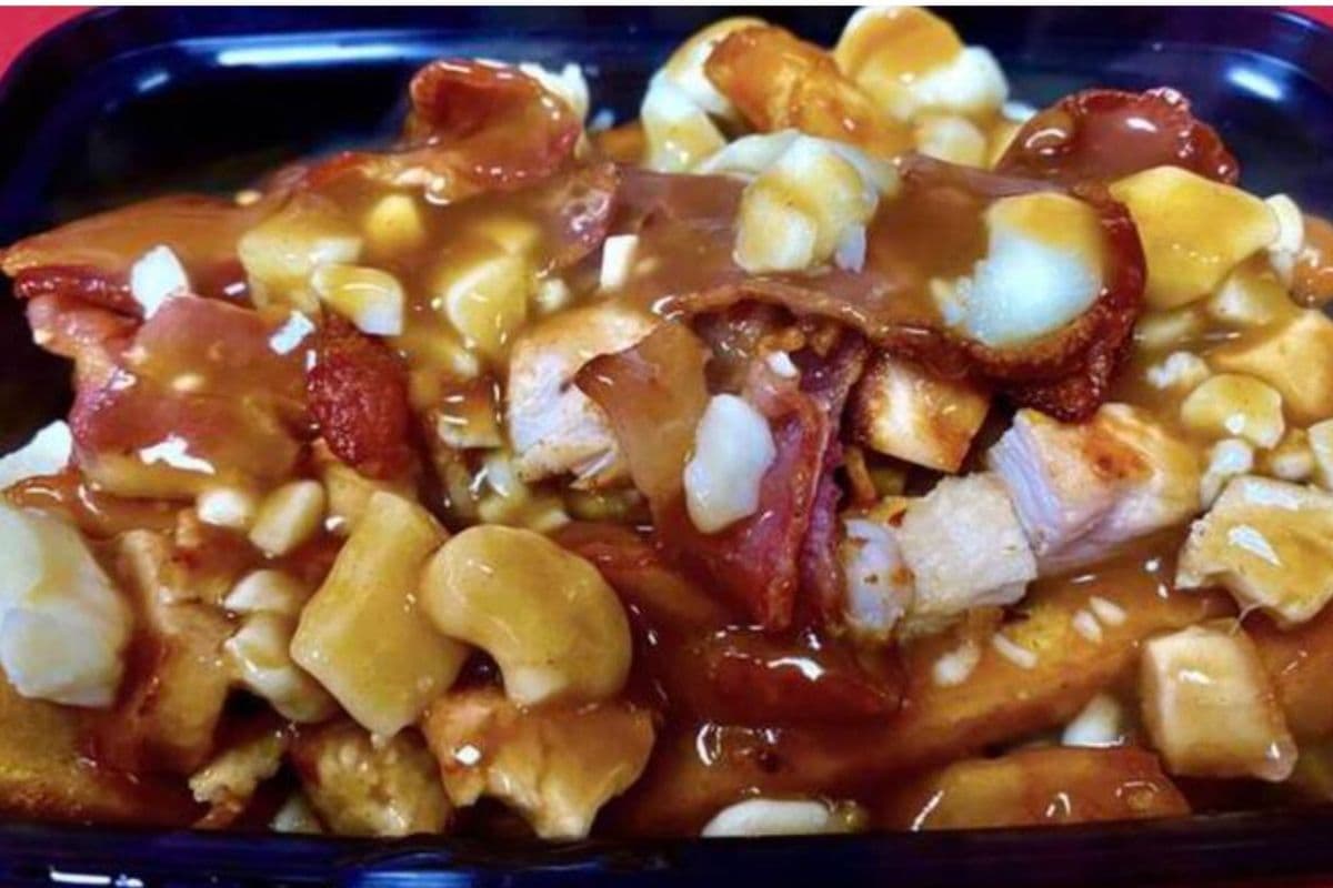 Small Chicken Poutine (420 g)