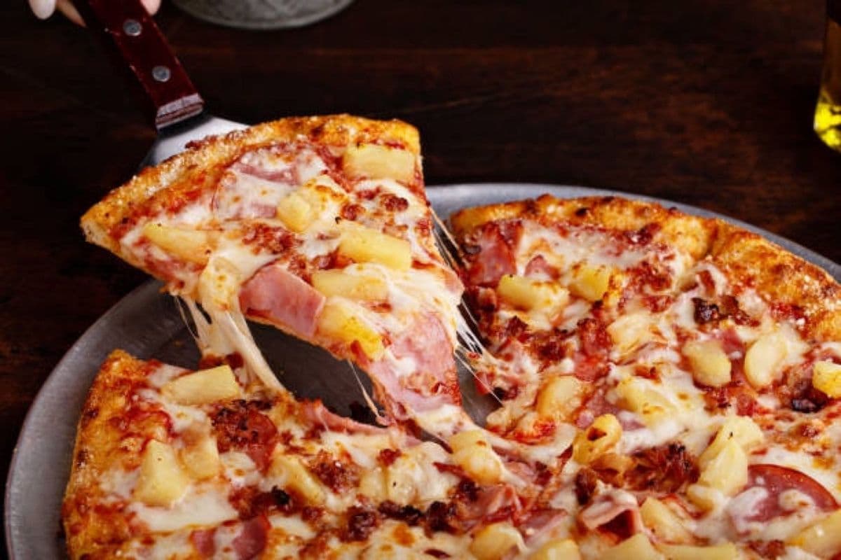 Hawaiian Pizza - BOGO deal