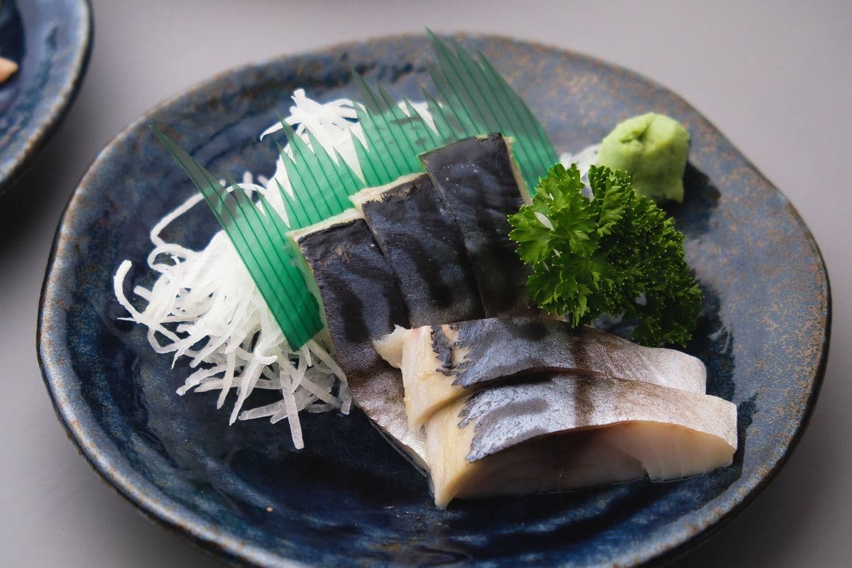 Saba Sashimi (3 pcs)