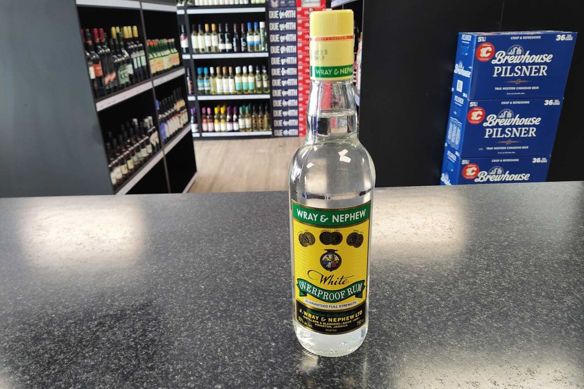 Wray & Nephew Overproof Rum (1 x 750 ml Bottle)