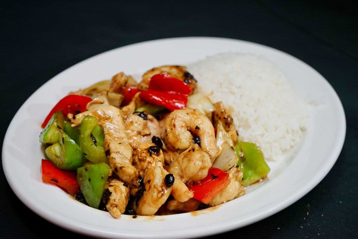 L7. Black Bean Shrimp and Chicken - Lunch