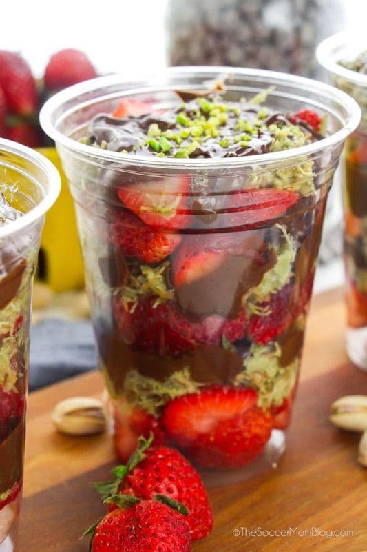 16 Oz Dubai Strawberry Cup
