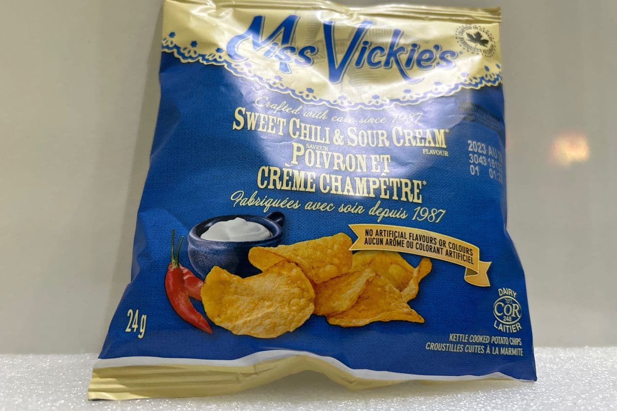 Miss Vickie’s Sweet Chili & Sour Cream (24g) (120 Cal)