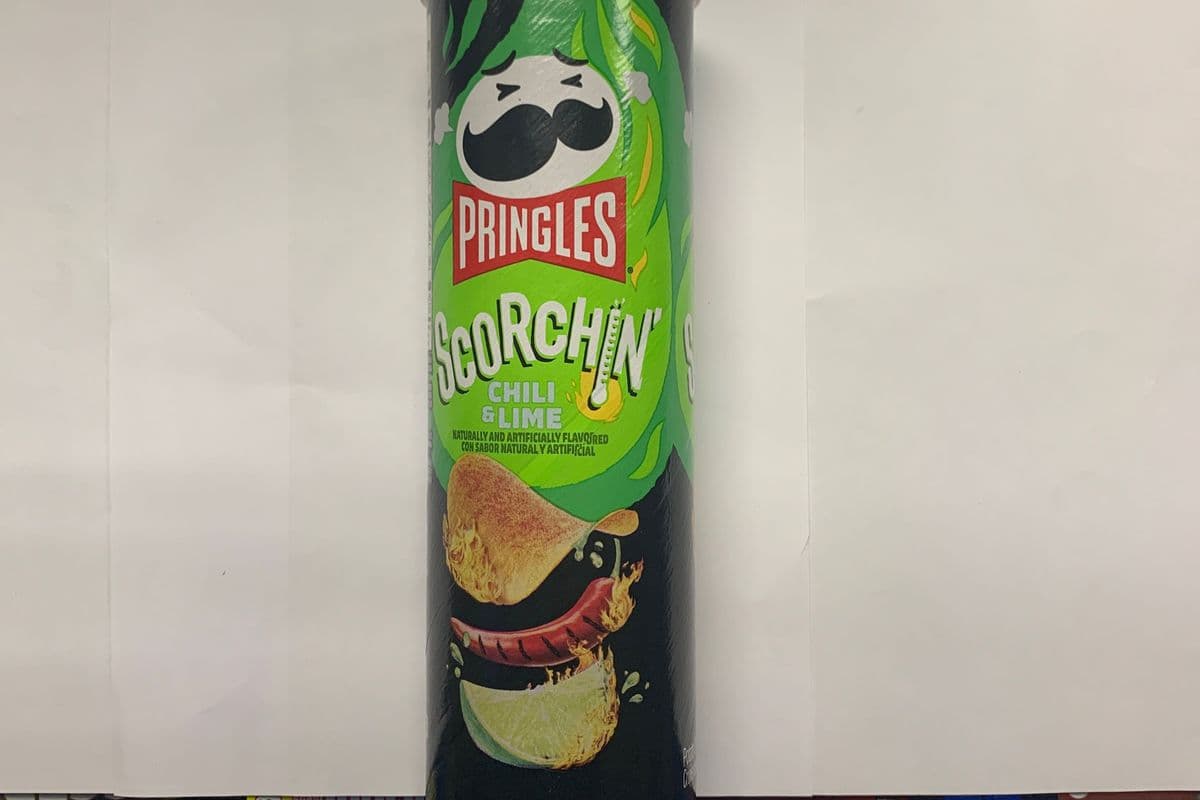Pringles Scorchin Chips Chili & Lime (158 gm)