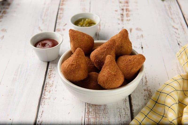 Coxinhas Mini (Mini Chicken Croquettes) (10 pcs)