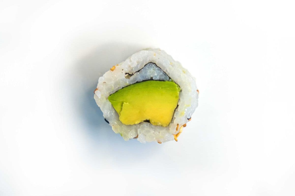 32. Hosomaki à l'avocat / Avocado Hosomaki 6pcs
