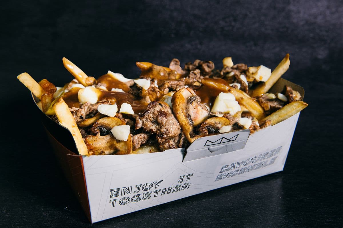 Philly Steak Poutine / Poutine au steak Philly
