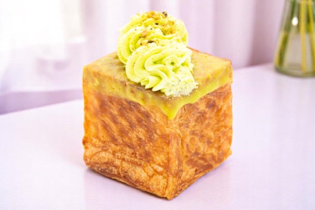 CUBE CROISSANT - PISTACCHIO