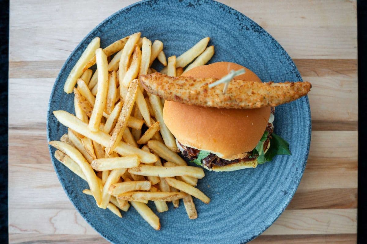 CHORI-QUESO BURGER