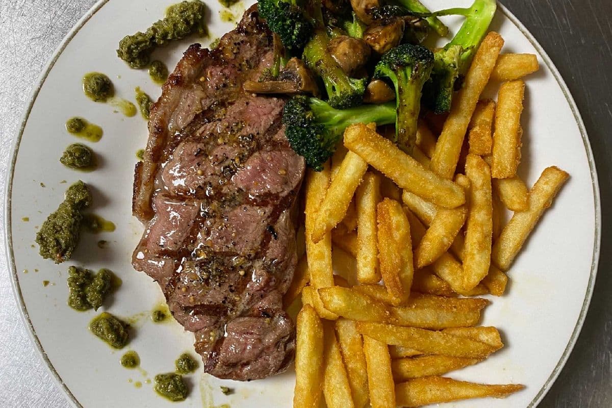 Steak Sandwich (6 oz)