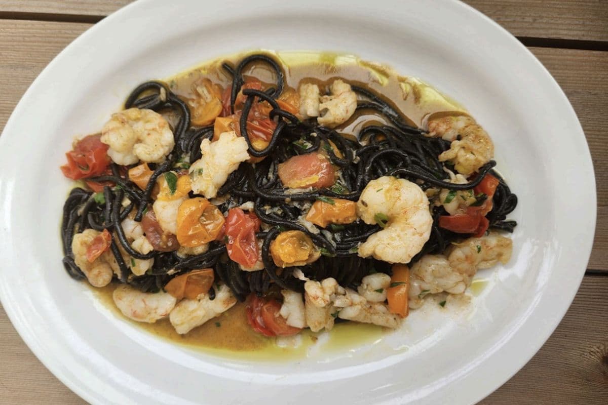 Spaghetti and Garlic Prawns