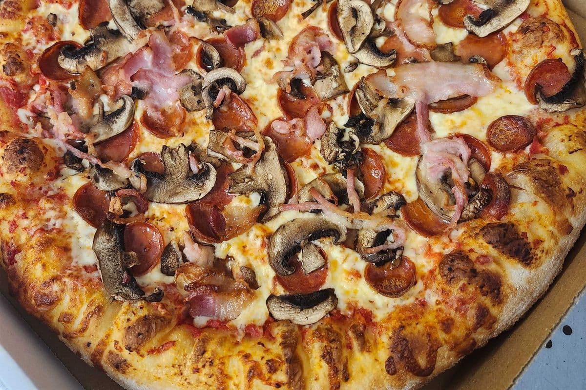 2. 14" Large Canadian Pizza